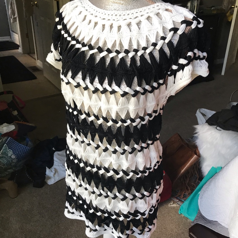 NWT CHICOS Black/white short sleeve cotton sweater